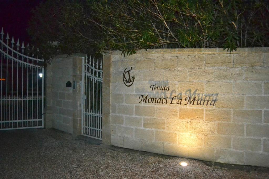 Tenuta Monaci La Murra Carmiano  Екстер'єр фото